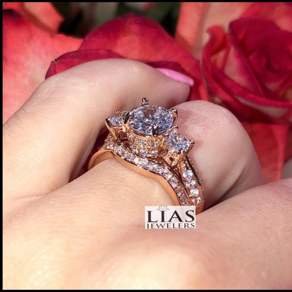 New 18k rose gold wedding ring set - Picture 3 of 3